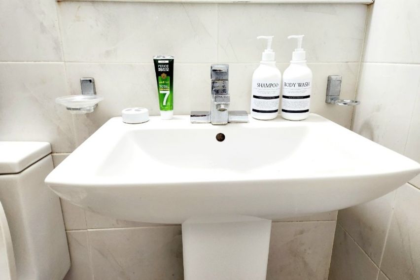 신논현역 2분거리