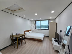 Seogwipo accommodation with all utilities inc 2th image