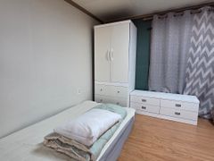 Yujin's spacious rooftop room 6th image