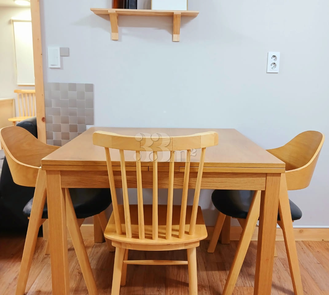 Spacious 2-room unit near Suwon Mangpo Statio 8th image