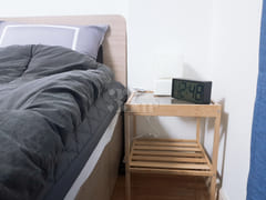 A room spacious enough for two people. 2th image