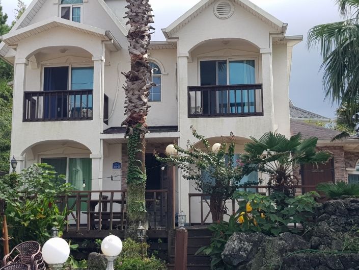 Studio with separate room, 2nd floor, 40F 1th image