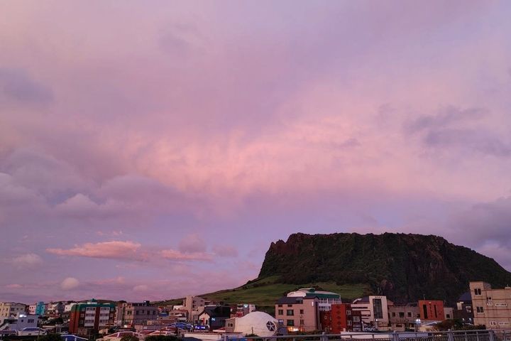Seongsan Ilchulbong View – Moguri One-Month S 9th image
