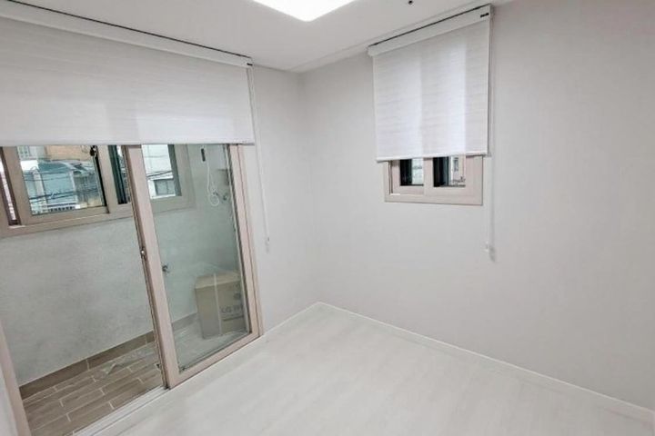 Newly built two-room unit with a terrace and  4th image