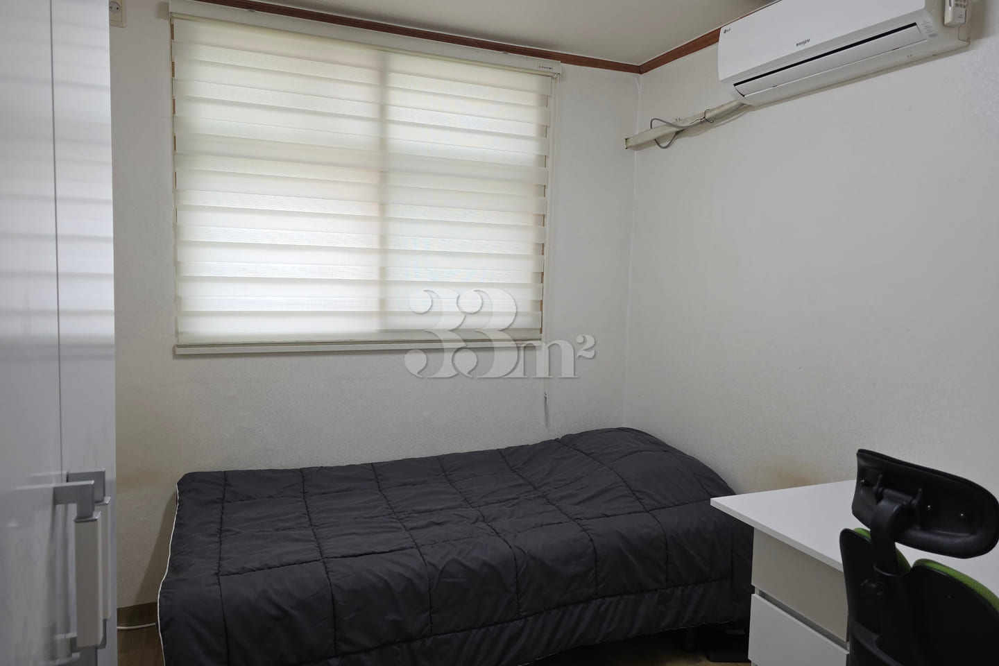 Room 407 3th image