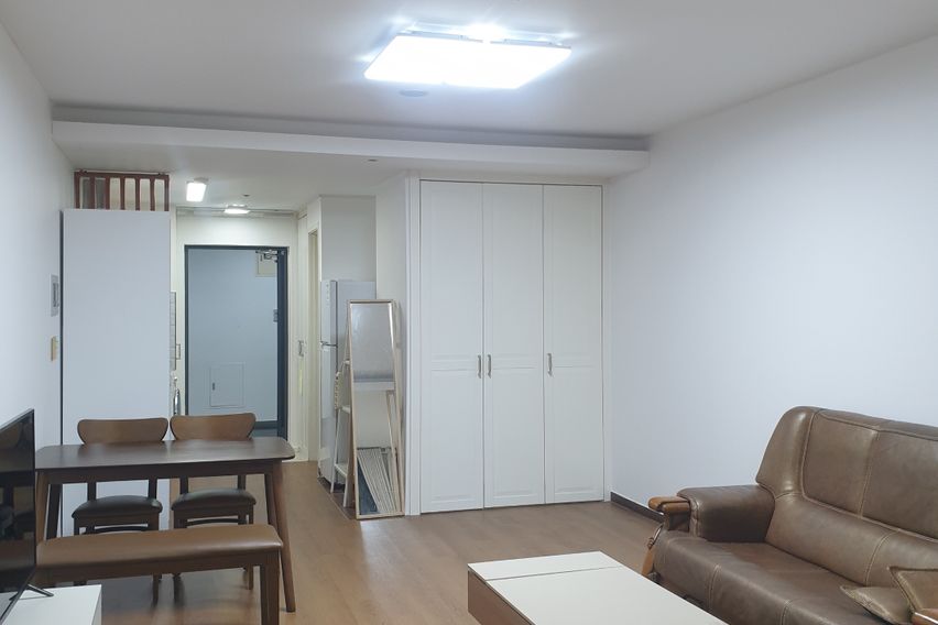 강남역5번출구 바로 옆