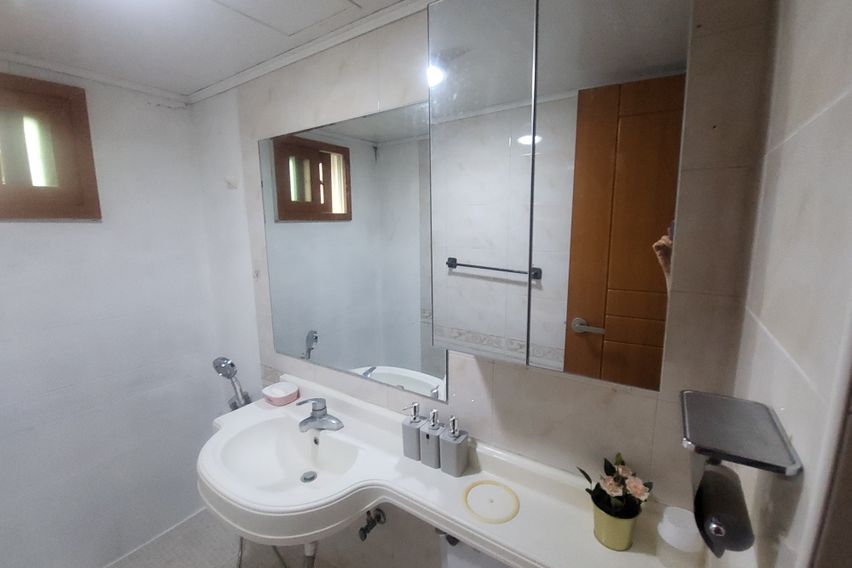 우장산역 봄날 하우스B