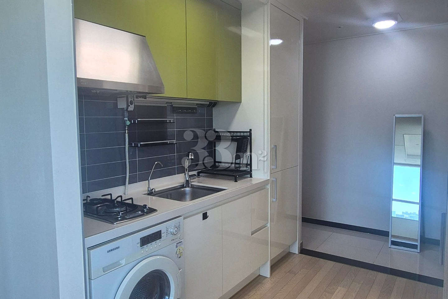 A month-long stay in a spacious house with an 4th image