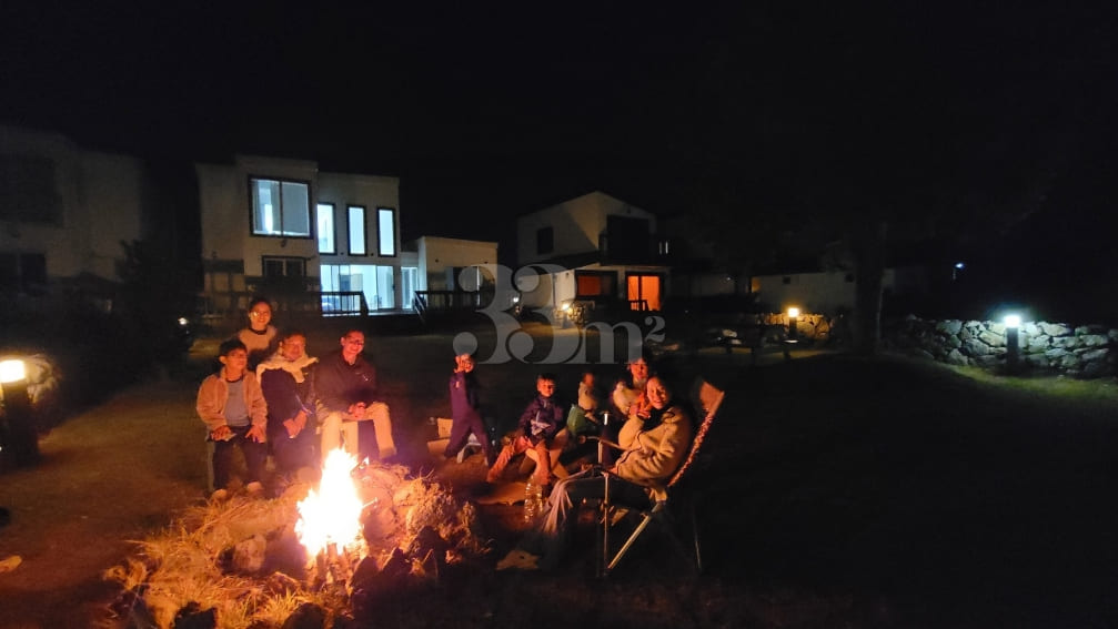 3 minutes to the beach, pet-friendly (one-mon 0th image