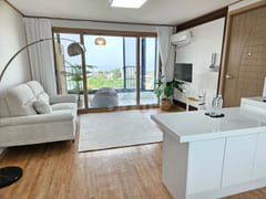 West-facing / Stunning view / Fully furnished 6th image