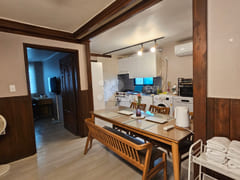 3-bedroom unit, 4th floor, 2-minute walk from 1th image