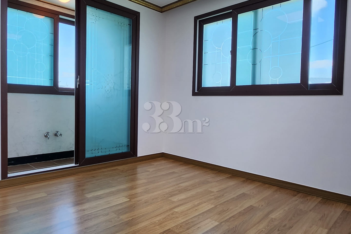 Spacious 3-bedroom, 2-bathroom unit near Yong 5th image