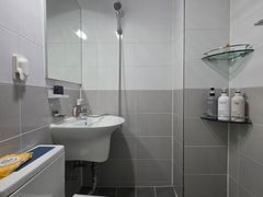 Spacious, Great-Value 2-Room Unit (Sleeps 3) 17th image