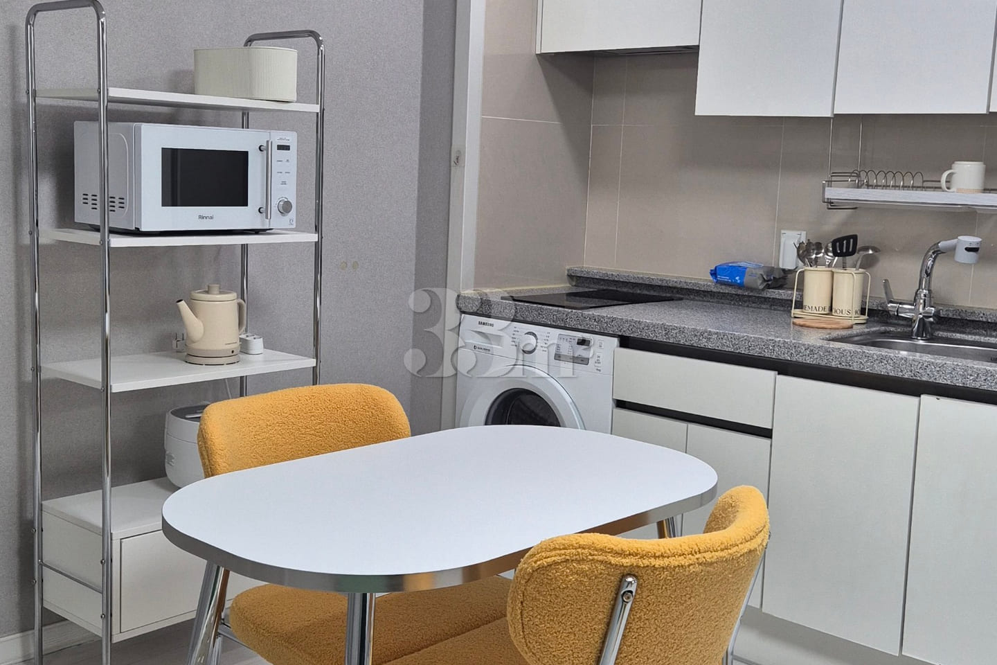 A stylish and spotless accommodation in Irwon 4th image