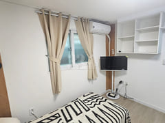 A charming, fully furnished home 7th image