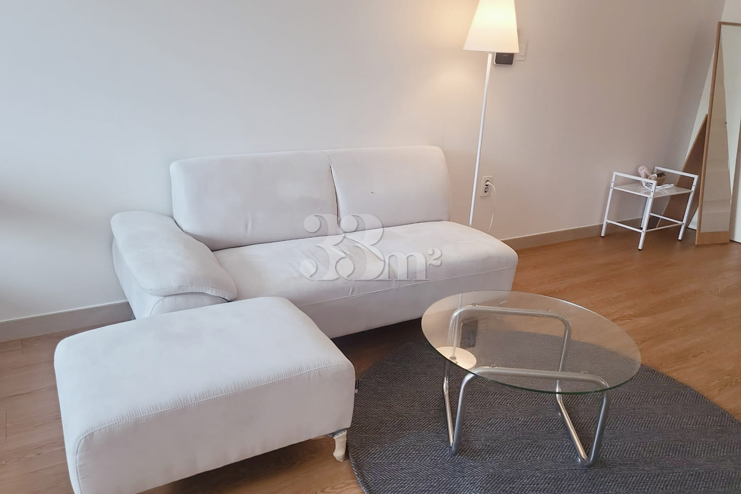 Spacious room, stylish room, close to the sta 3th image