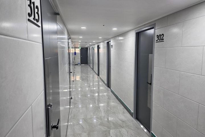 Fully furnished Goshiwon near Gwangnaru Stati 3th image