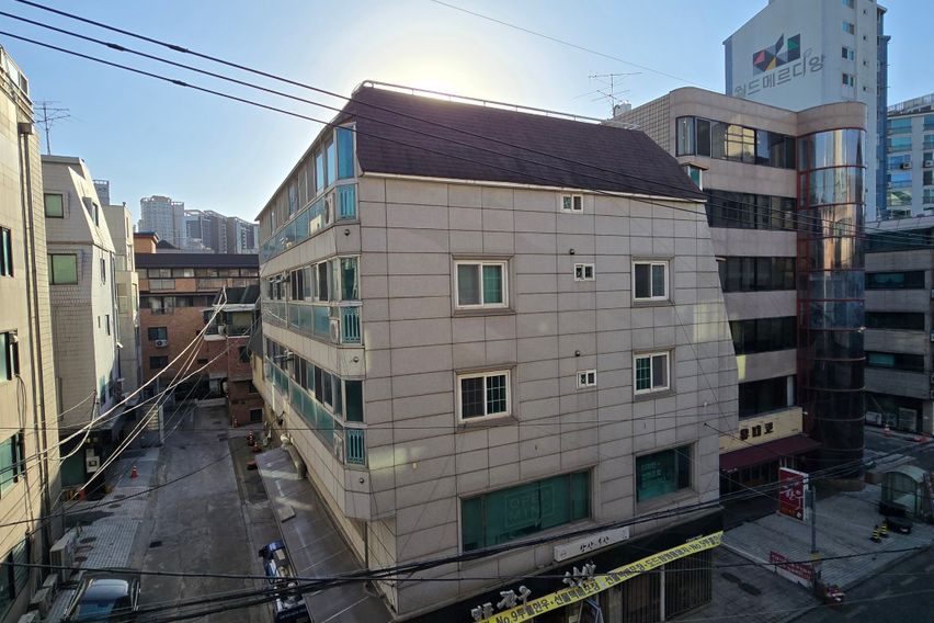 신사역 화이트 그레이 17번째 이미지