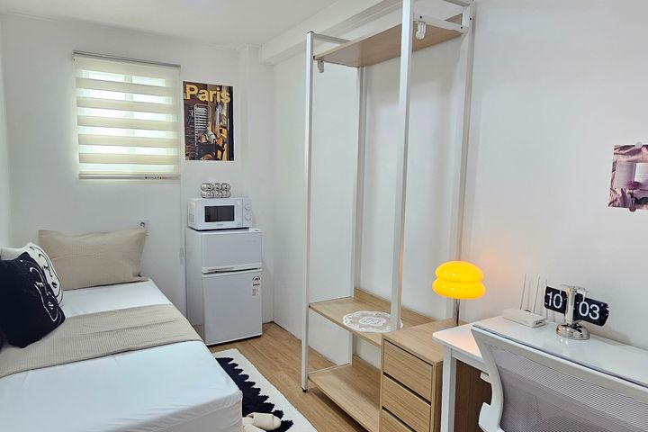Deluxe Room, 100m from Sinnonhyeon Station 0th image