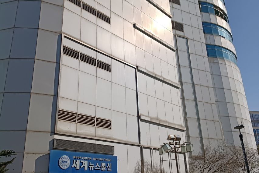 끝에 위치해 조용