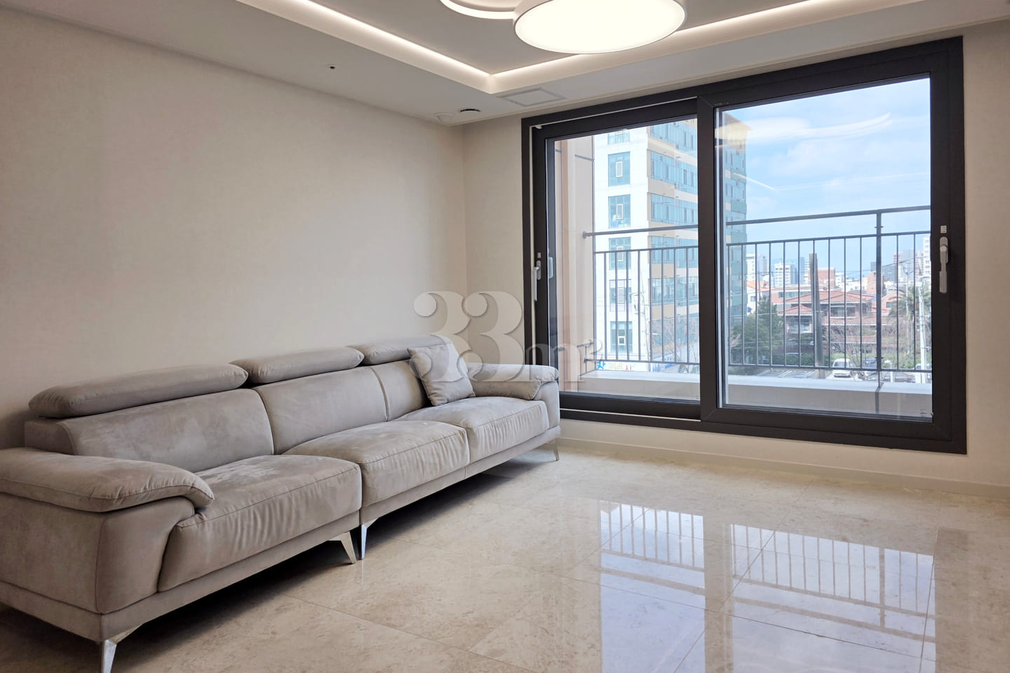 3-room apartment near the airport in the city 0th image