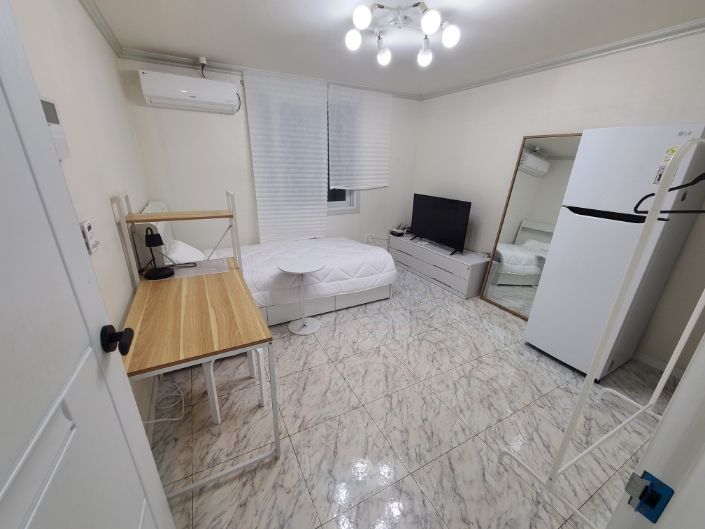 광장로 하얀집203호