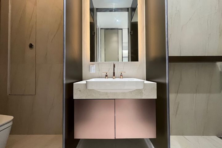 Cheongdam New Two-Room Apartment with Full Op 14th image