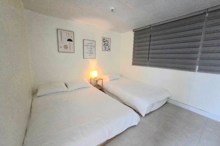 Clean, modern house. 1th image