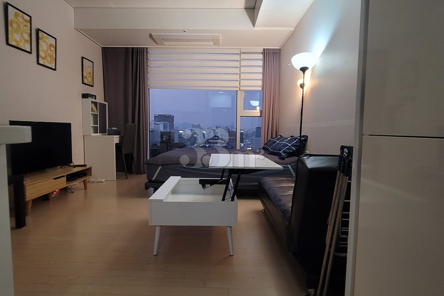 30 seconds from Gangnam Station—amazing view! 0th image