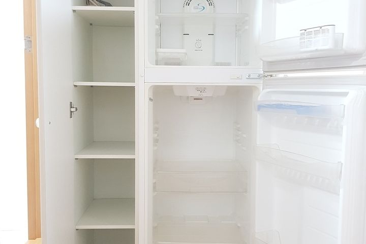 Room 201 6th image