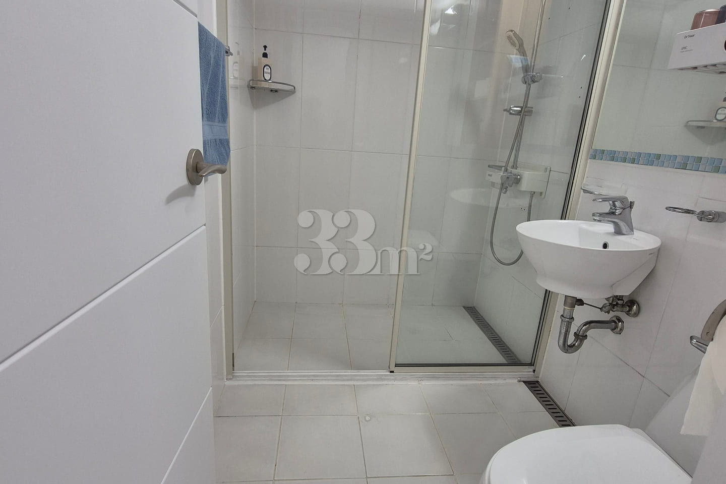 Spacious officetel 17th image