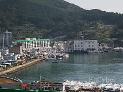 Renovated 52-pyeong seaside apartment 2th image