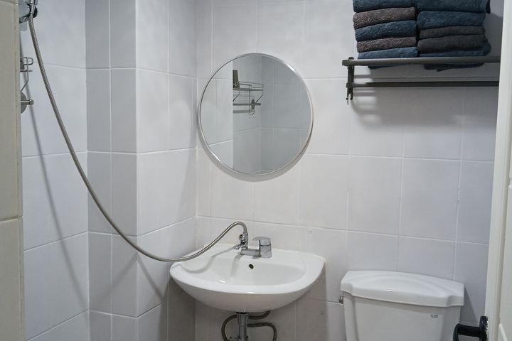 A sun-drenched two-room apartment. 12th image