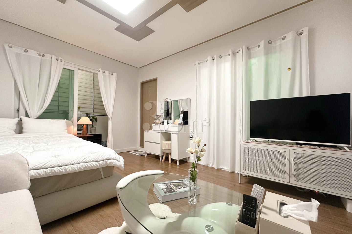 Well-maintained, fully furnished room 🍀 4th image