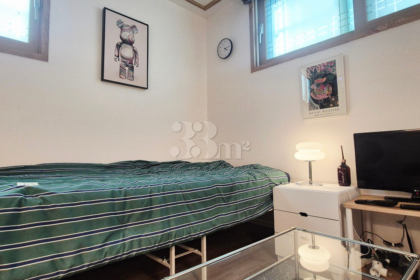 Clean, fully furnished 3-room apartment near 5th image