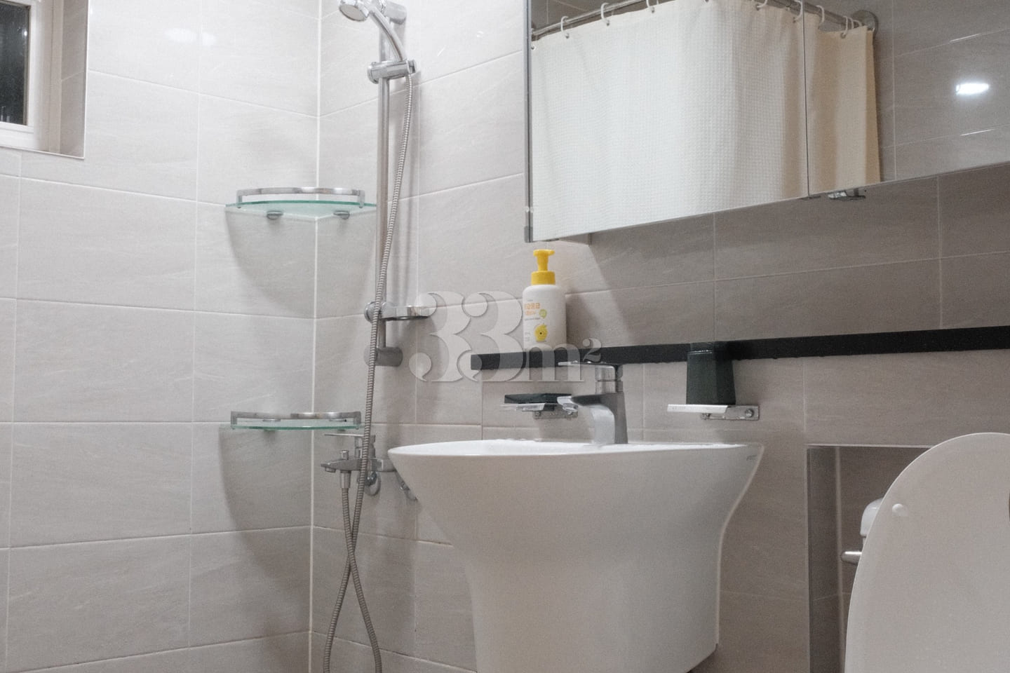 Spacious two-room unit near KT Wiz 16th image