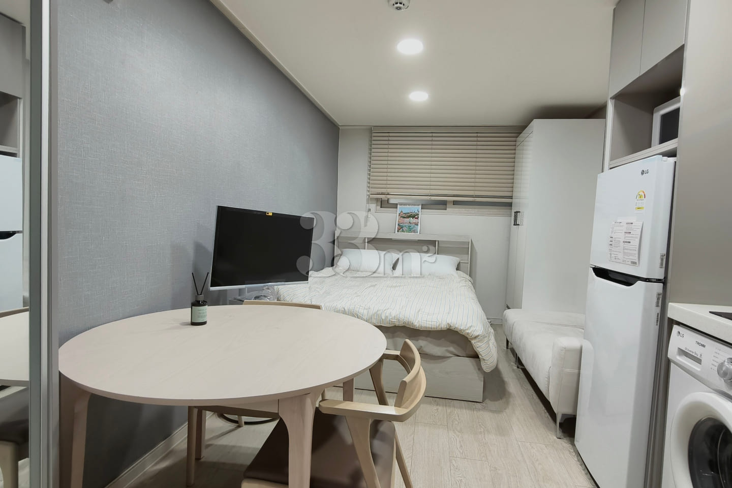 Newly built property right next to Sillim Sta 0th image