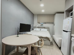 Newly built property right next to Sillim Sta 0th image