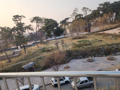 D1 unit with a pleasant surrounding environme 1th image