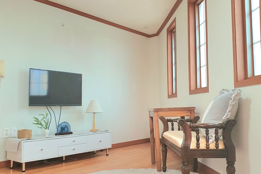 💥👍오픈특남향베란다방2 0번째 이미지