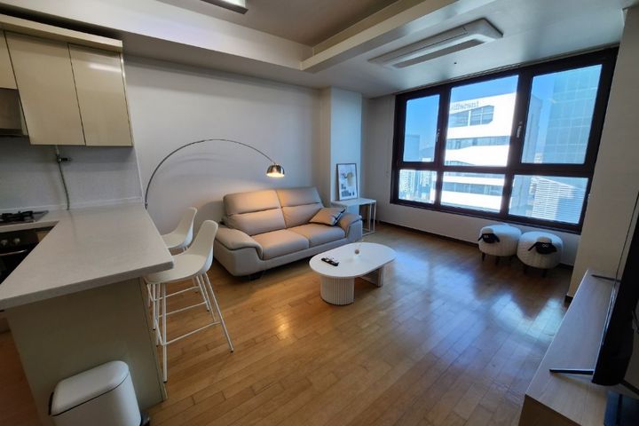 3-room officetel near the subway station 4th image