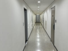 9-pyeong unit with floor-to-ceiling windows, 9th image