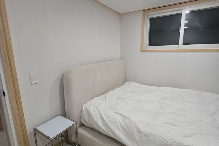 침실3 편안한호텔퀸침대 6번째 이미지