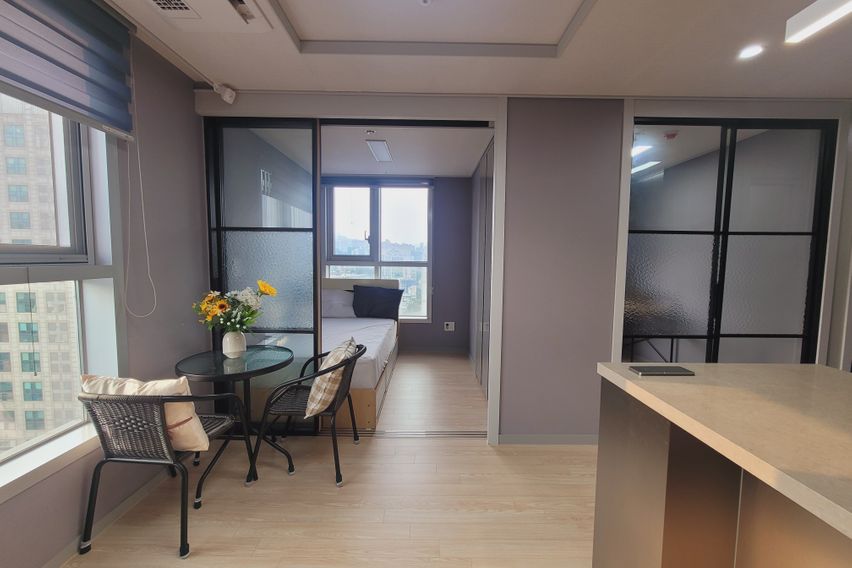 💙 1-minute walk from Dongmyo Station, best v 2th image