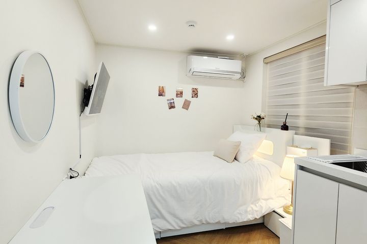 Room 202 2th image