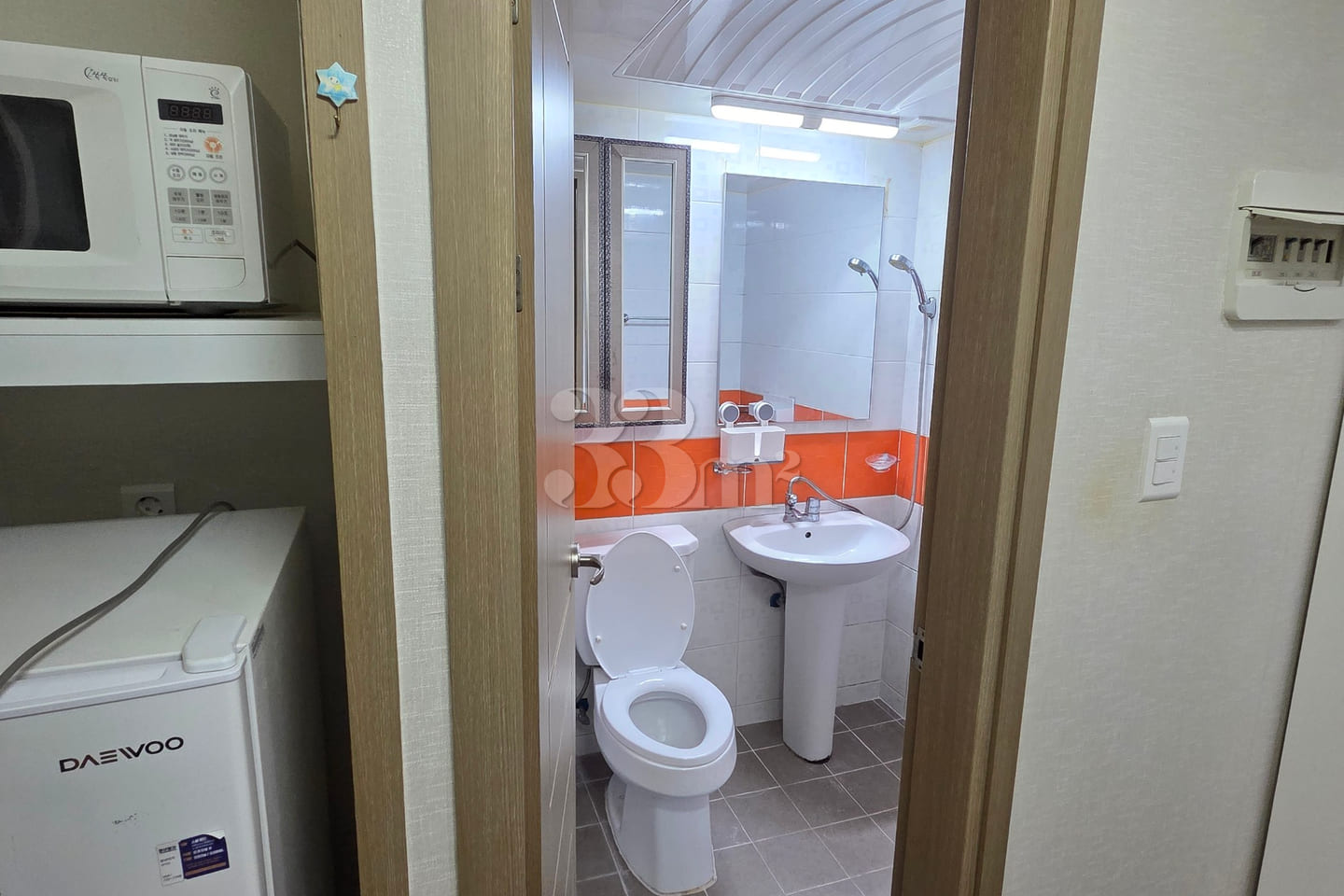 Yeongdeok Studio Apartment with Separate Kitc 2th image