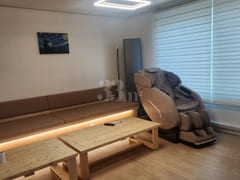 Spacious 35-pyeong detached house 3th image