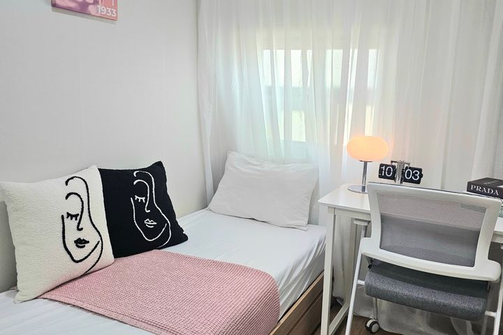 Fully furnished, just 30 seconds from Sinnonh 0th image