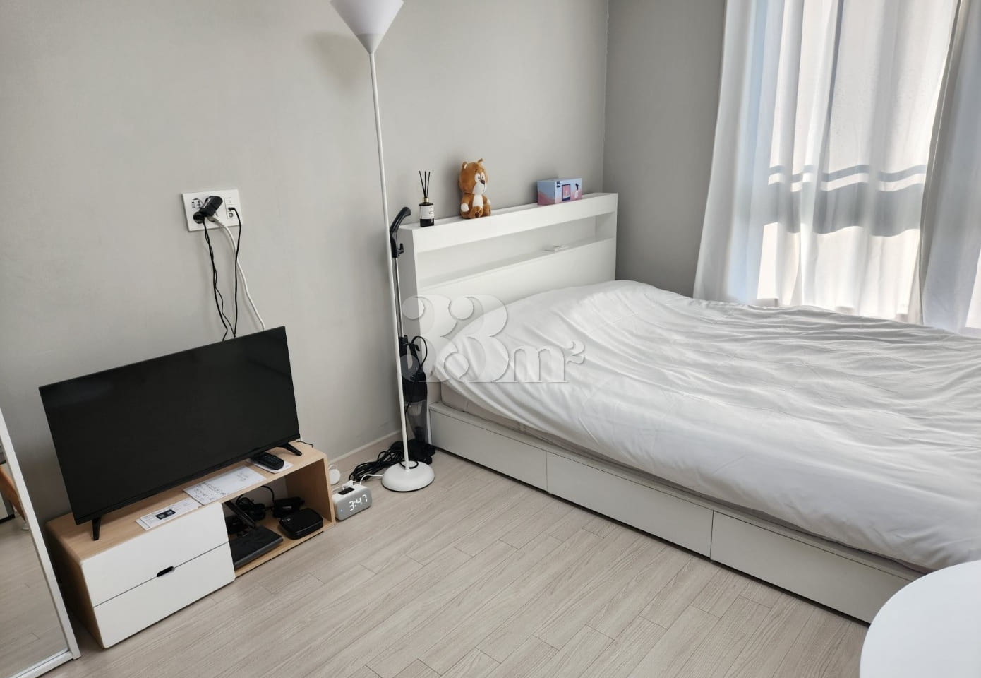 Fully furnished unit near Sindang Station 0th image