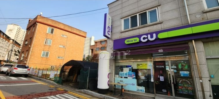 Convenient parking, studio apartment ๐ก105 18th image